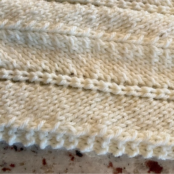 Handmade Crocheted Lap Blanket/Throw/Wrap. Pale Yellow w/fringe. Never Used - Picture 5 of 8